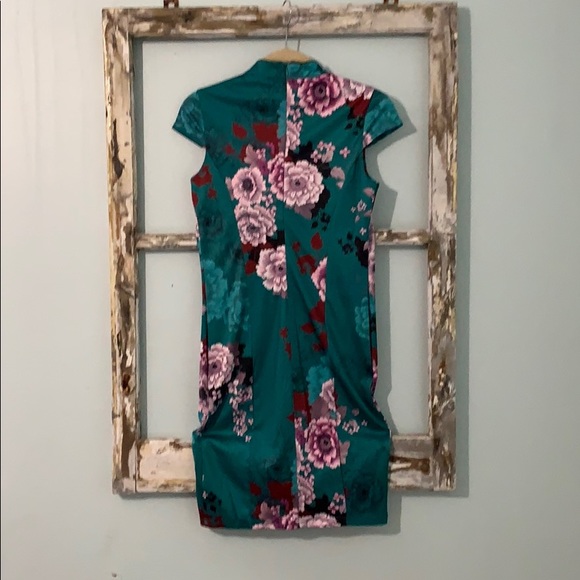 Kimono Style Dress - Picture 5 of 7